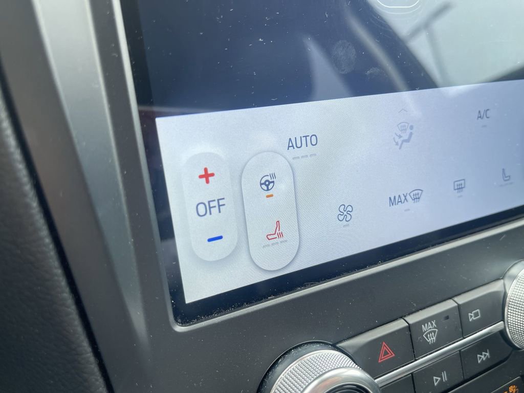 2024 Ford Edge Titanium - Photo 27