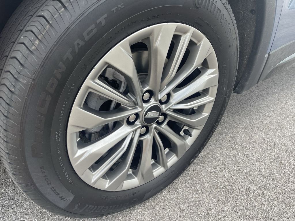 2024 Cadillac XT4 Premium Luxury photo 2
