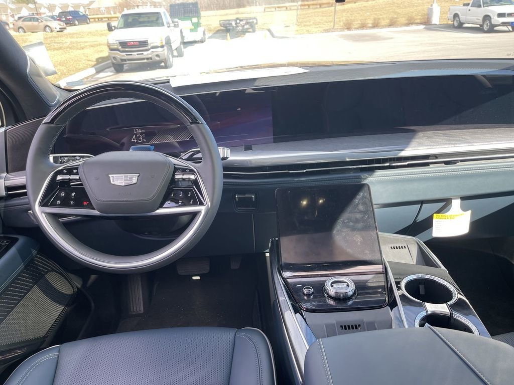 2025 Cadillac Escalade IQ Luxury 2 - Photo 18