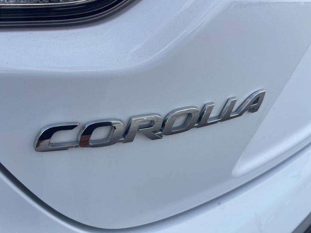 2023 Toyota Corolla LE photo 4