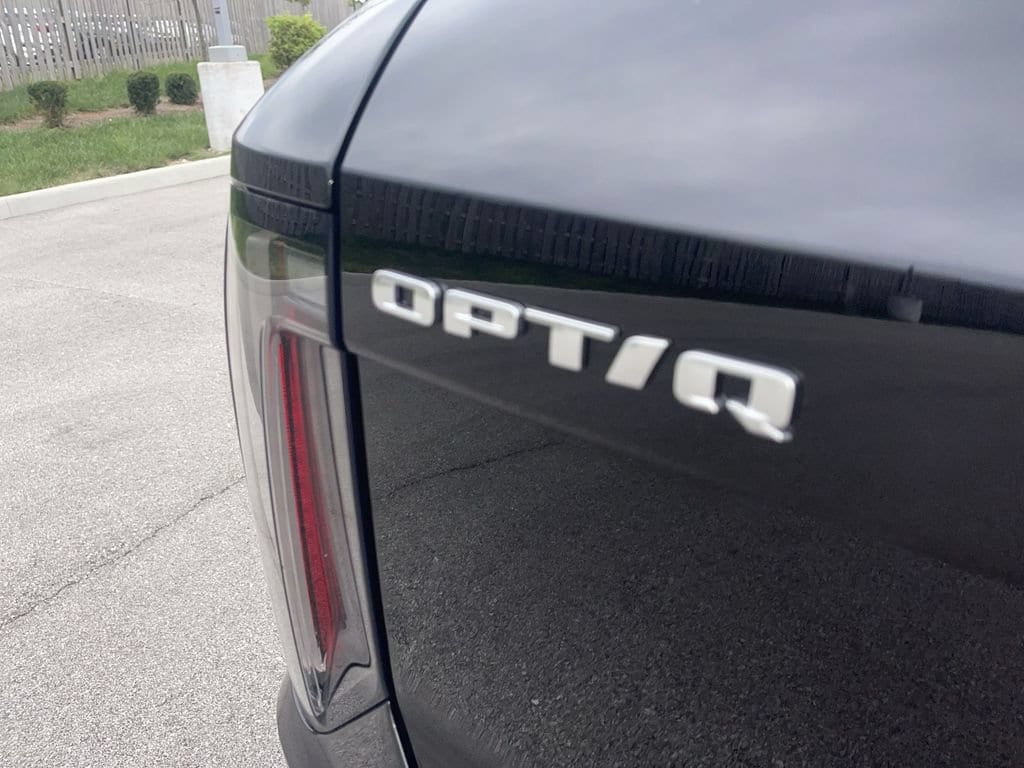2027 Cadillac OPTIQ Luxury - Photo 12