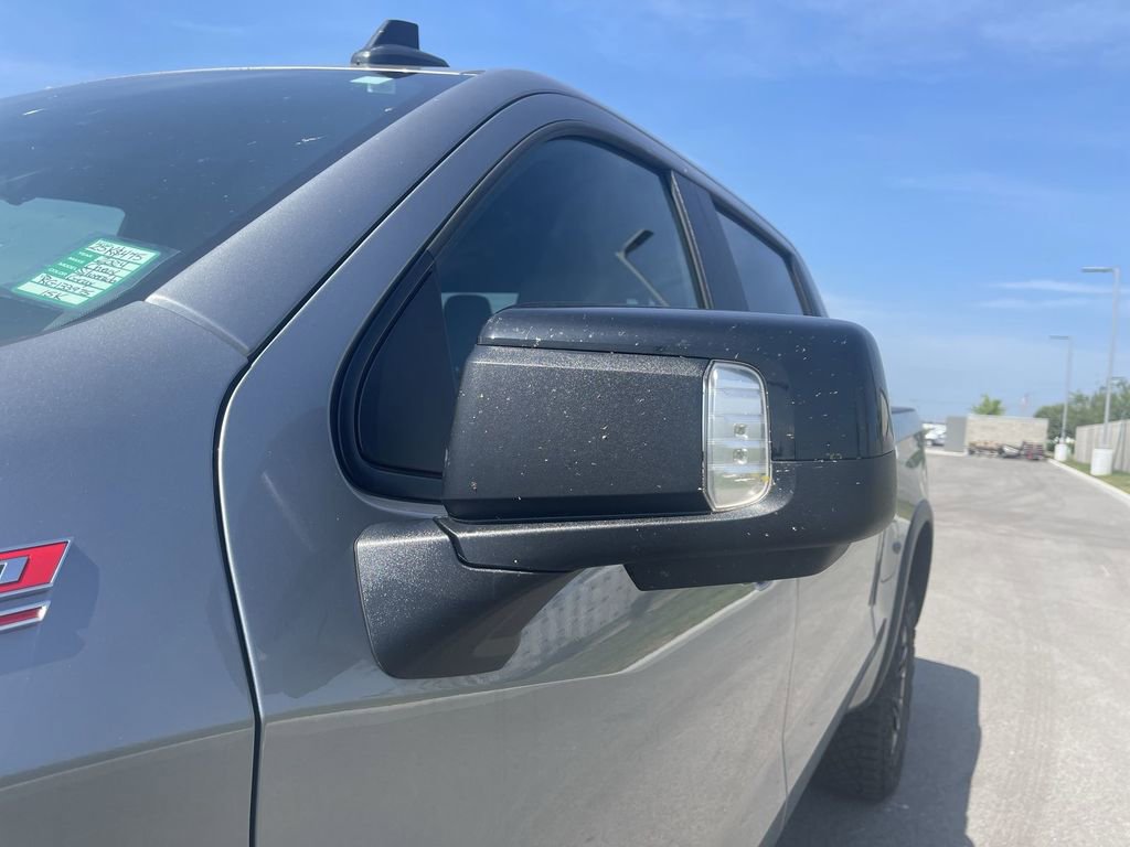 2024 Chevrolet Silverado 1500 ZR2 photo 3
