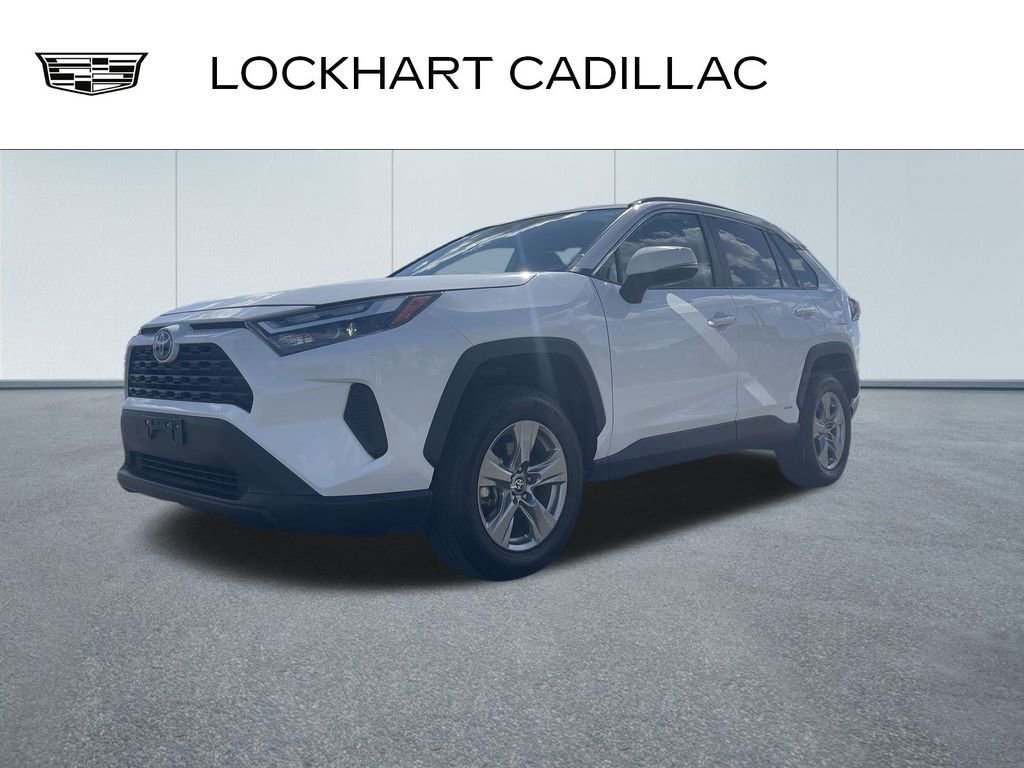 2024 Toyota RAV4 Hybrid XLE photo 4