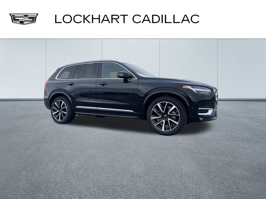 2023 Volvo XC90 Plus's photo