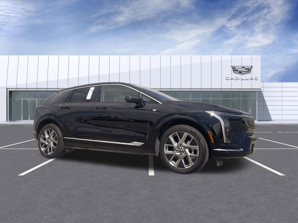 2025 Cadillac Optiq Luxury 2 AWD's photo