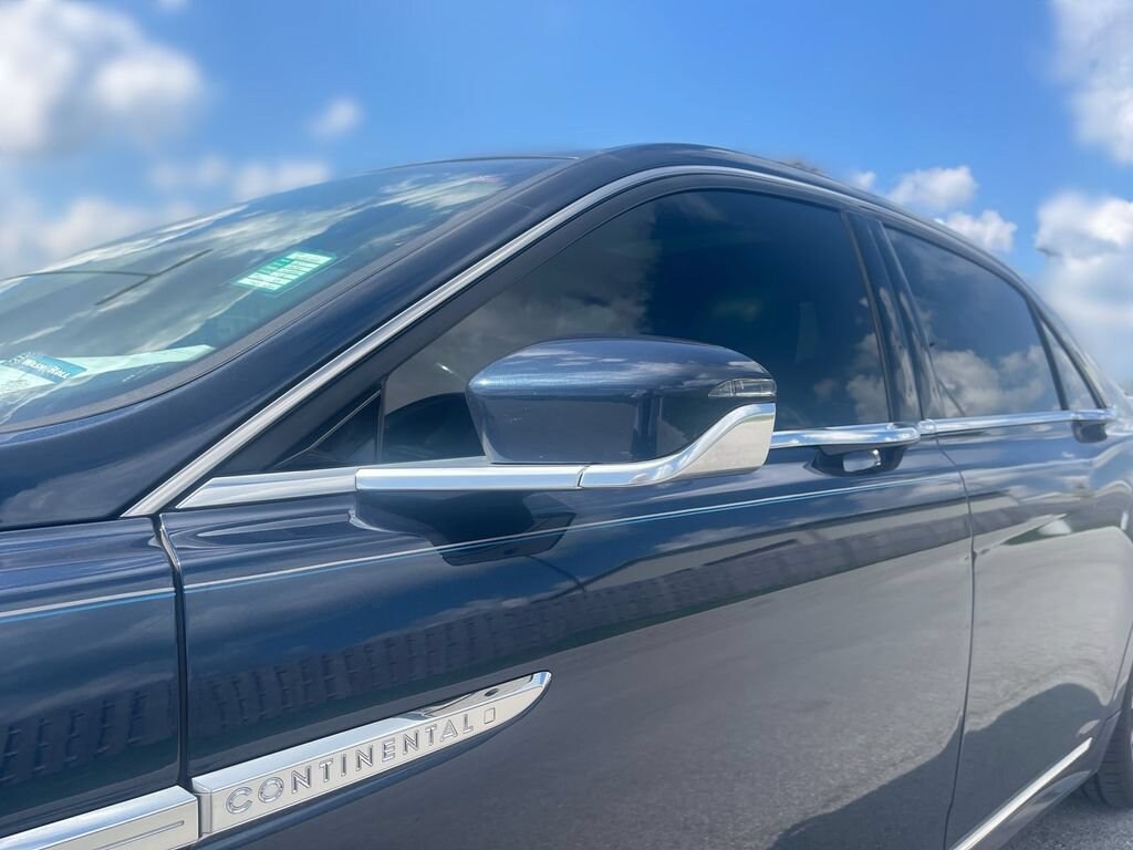 Used 2017 Lincoln Continental Select Sedan