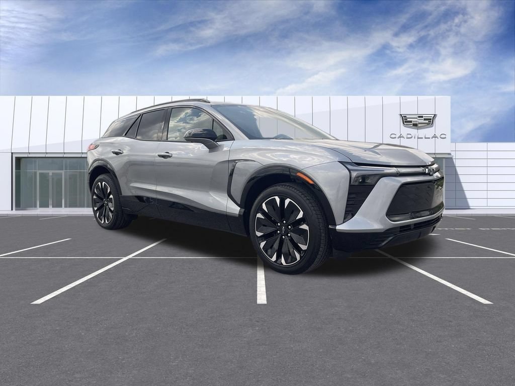 Used 2025 Chevrolet Blazer EV RS with VIN 3GNKDJRJ6SS106566 for sale in Greenwood, IN