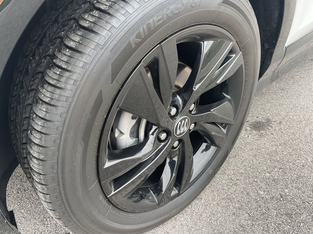 2024 Buick Encore GX Sport Touring photo 2