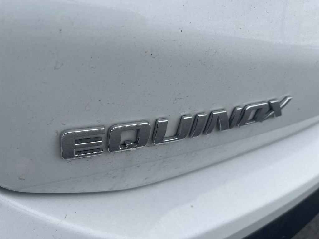 2024 Chevrolet Equinox LT photo 3