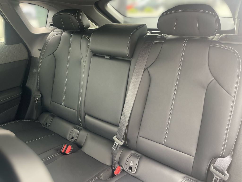 2027 Cadillac OPTIQ Luxury - Photo 34
