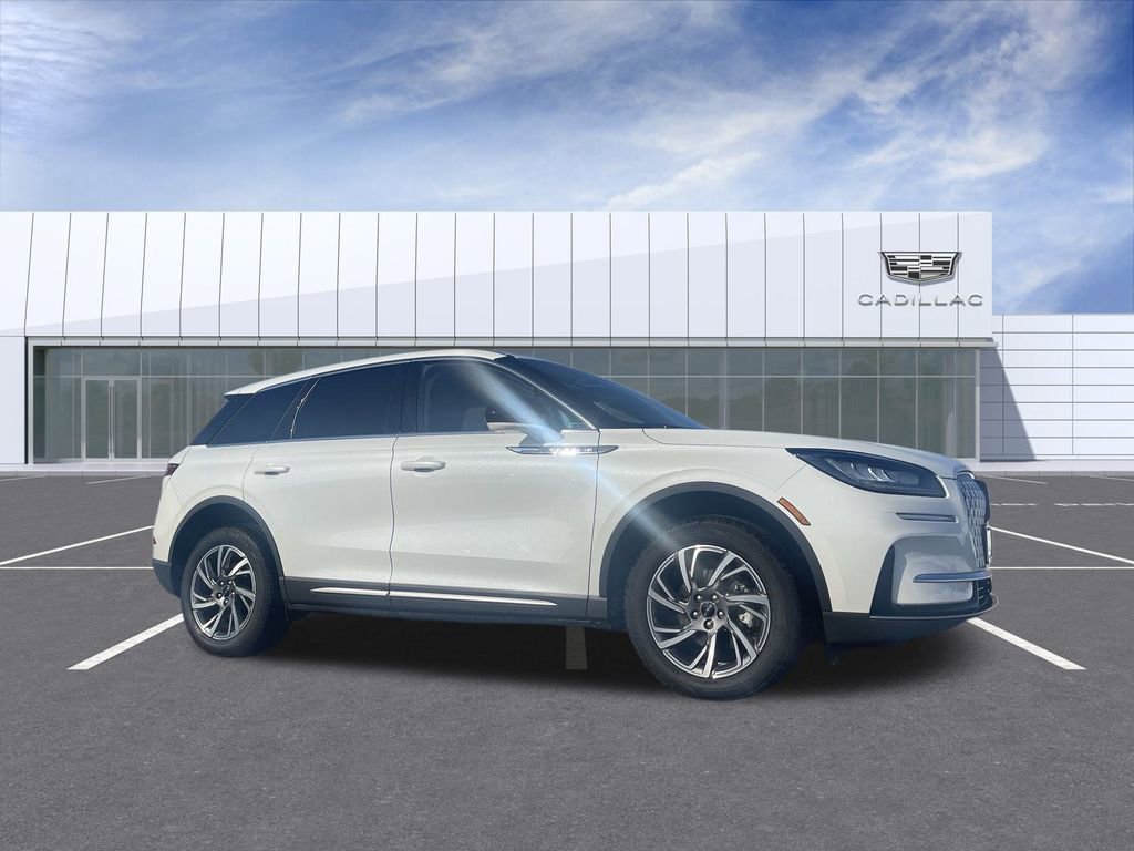 2023 Lincoln Corsair Base