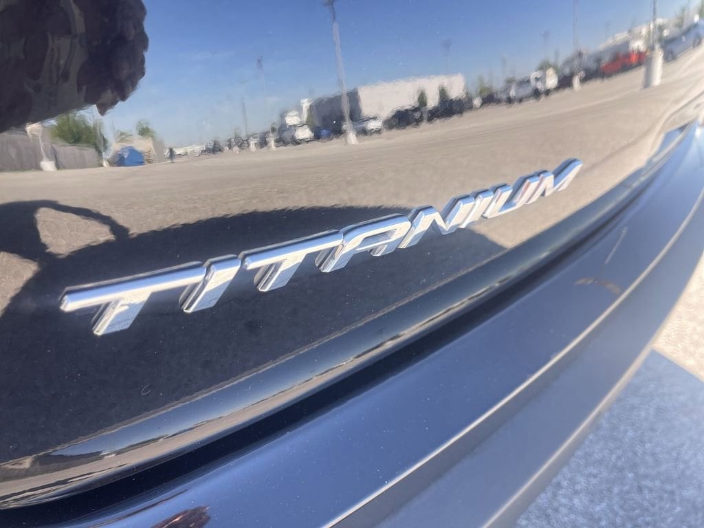 2024 Ford Edge Titanium - Photo 12