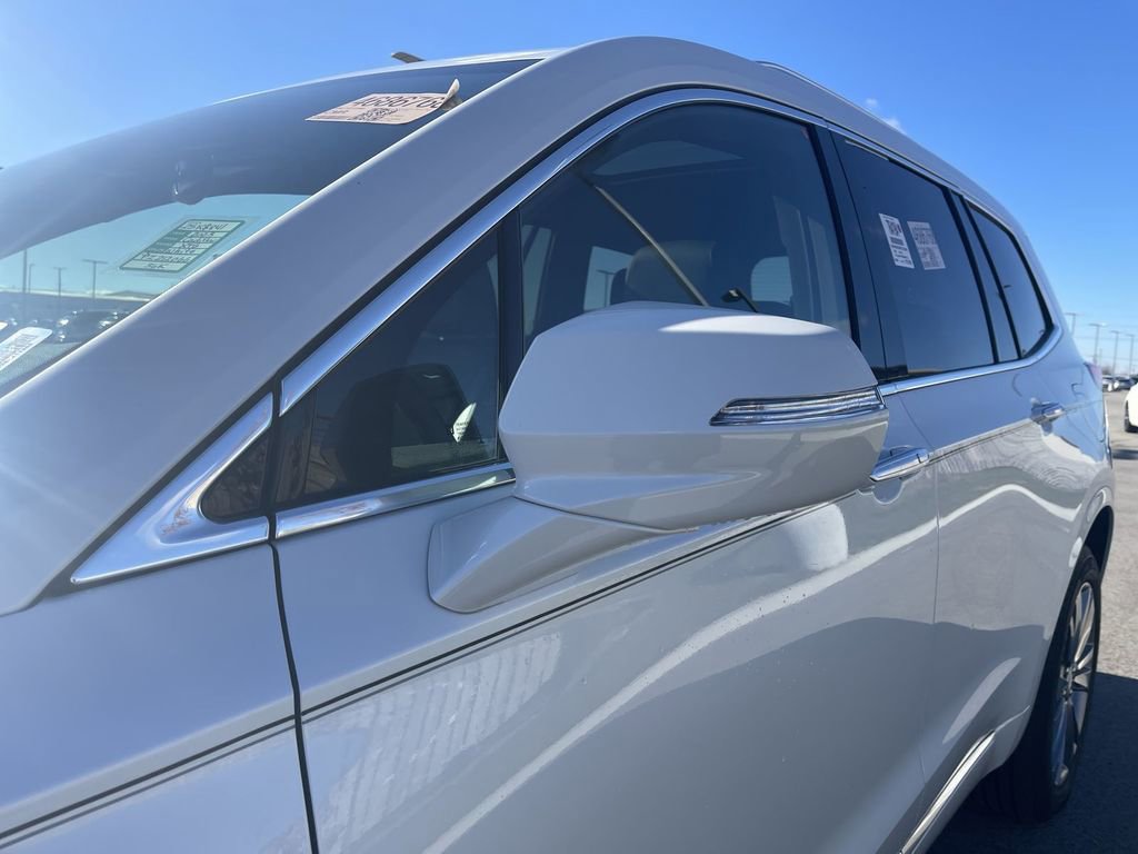 2023 Cadillac XT6 Premium Luxury photo 3