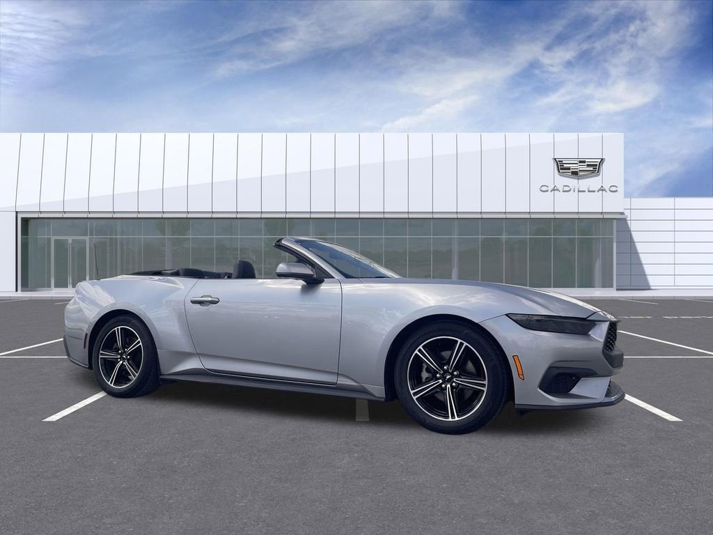 2025 Ford Mustang EcoBoost Convertible's photo