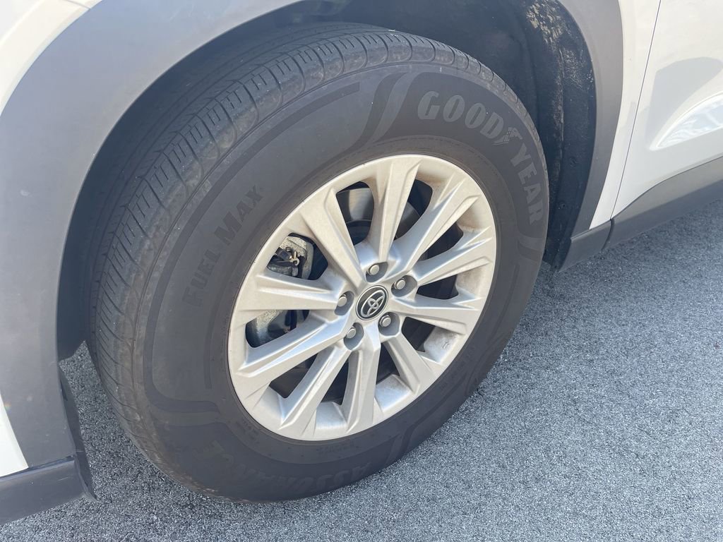 2024 Toyota Grand Highlander XLE photo 2