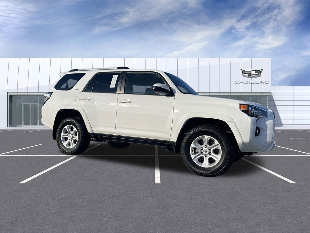 2024 Toyota 4Runner SR5's photo