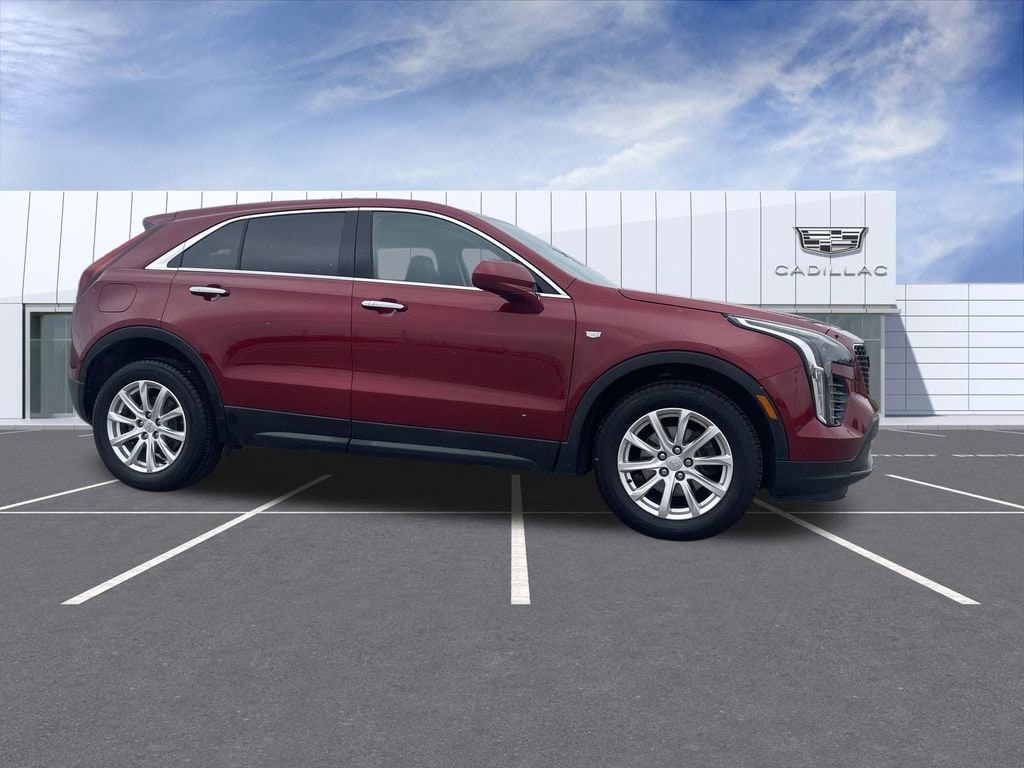 Used 2019 CADILLAC XT4 FWD Luxury SUV
