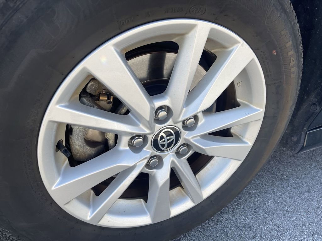 2025 Toyota Camry LE photo 2