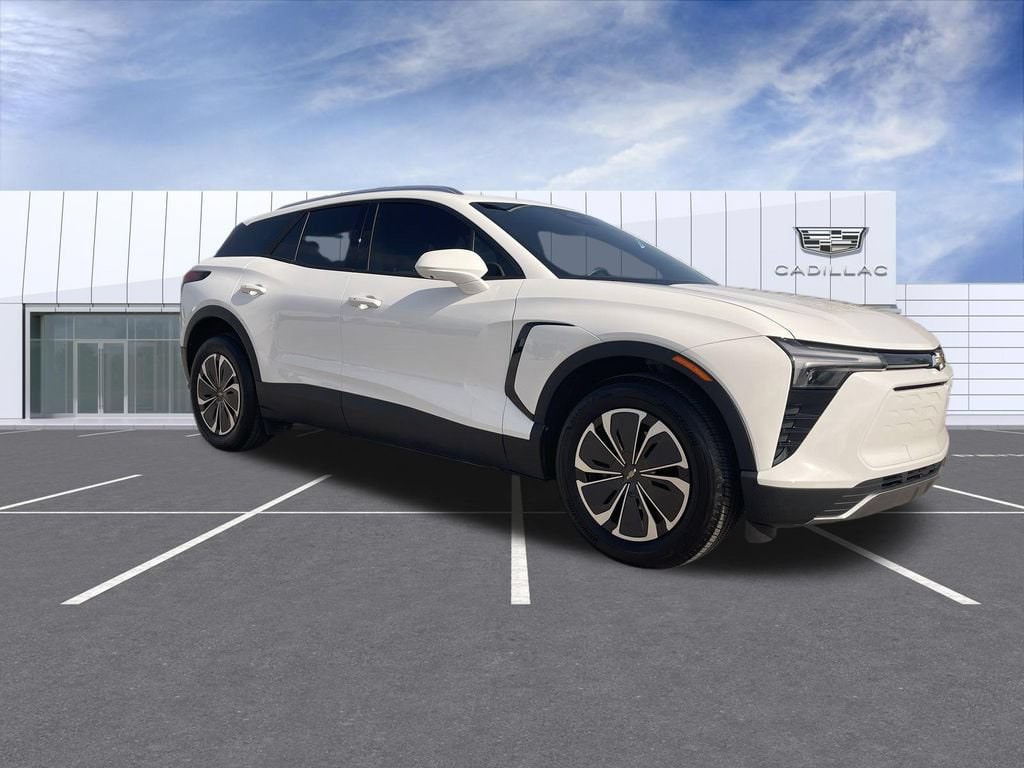 Used 2024 Chevrolet Blazer EV LT with VIN 3GNKDBRJ1RS263955 for sale in Greenwood, IN
