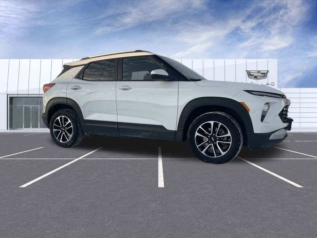 2025 Chevrolet Trailblazer LT's photo