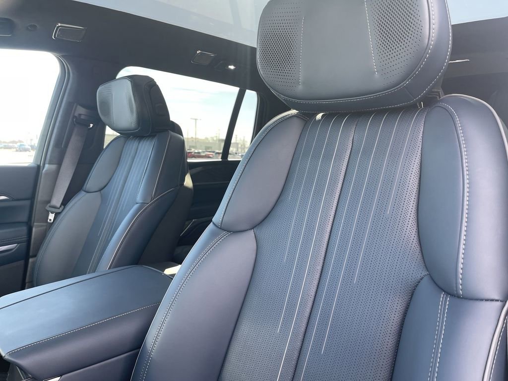 2025 Cadillac Escalade IQ Luxury 2 - Photo 17