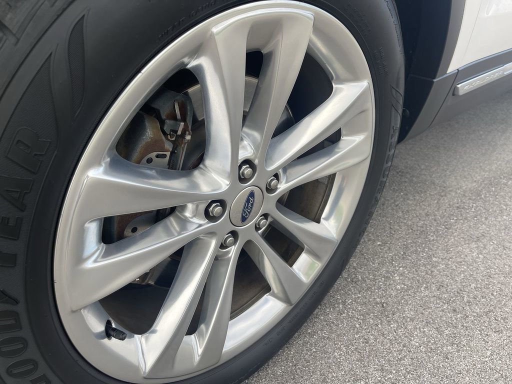 2018 Ford Explorer Limited photo 2