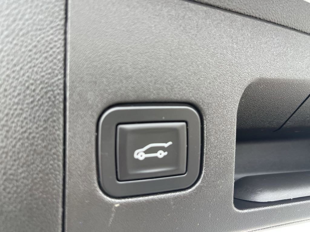 Used 2017 CADILLAC XT5 FWD SUV