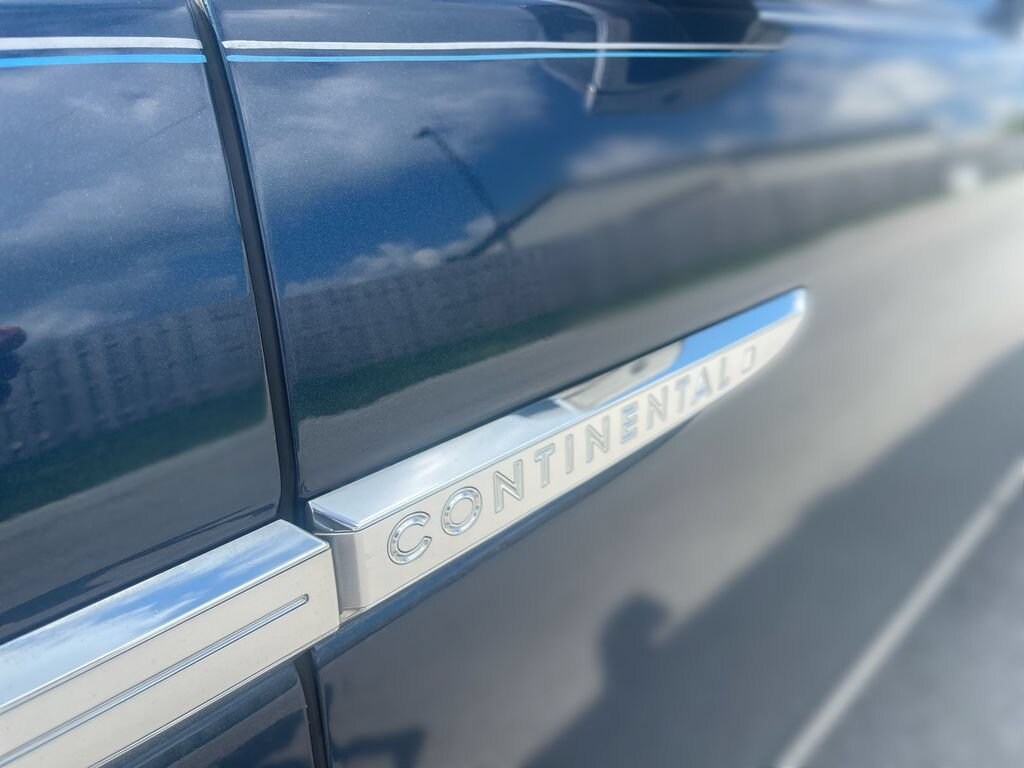Used 2017 Lincoln Continental Select Sedan