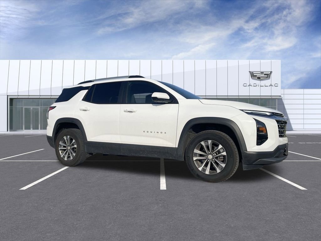 2025 Chevrolet Equinox LT's photo