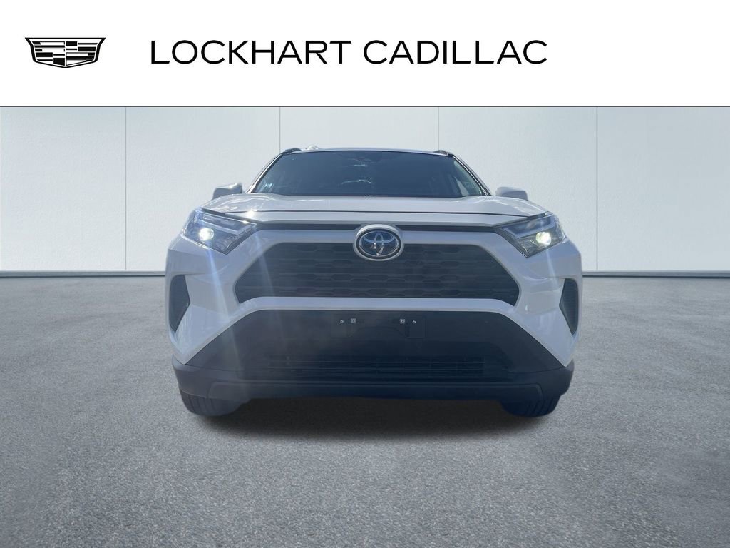 2024 Toyota RAV4 Hybrid XLE photo 3