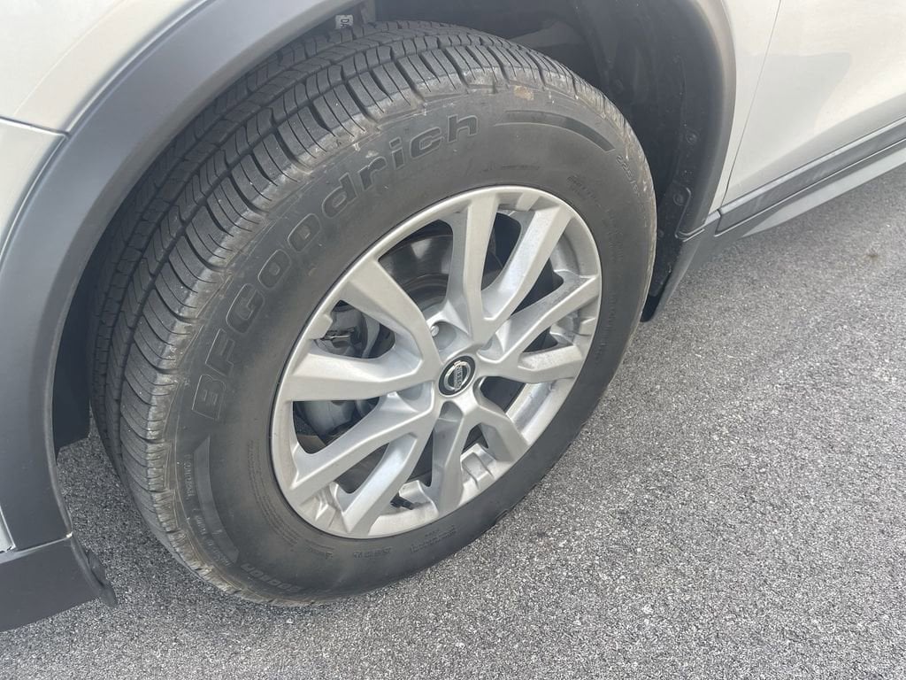 Used 2018 Nissan Rogue SV SUV