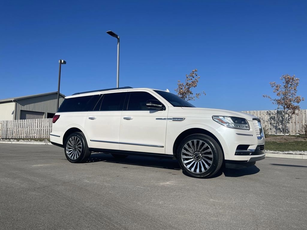 2019 Lincoln Navigator Reserve's photo