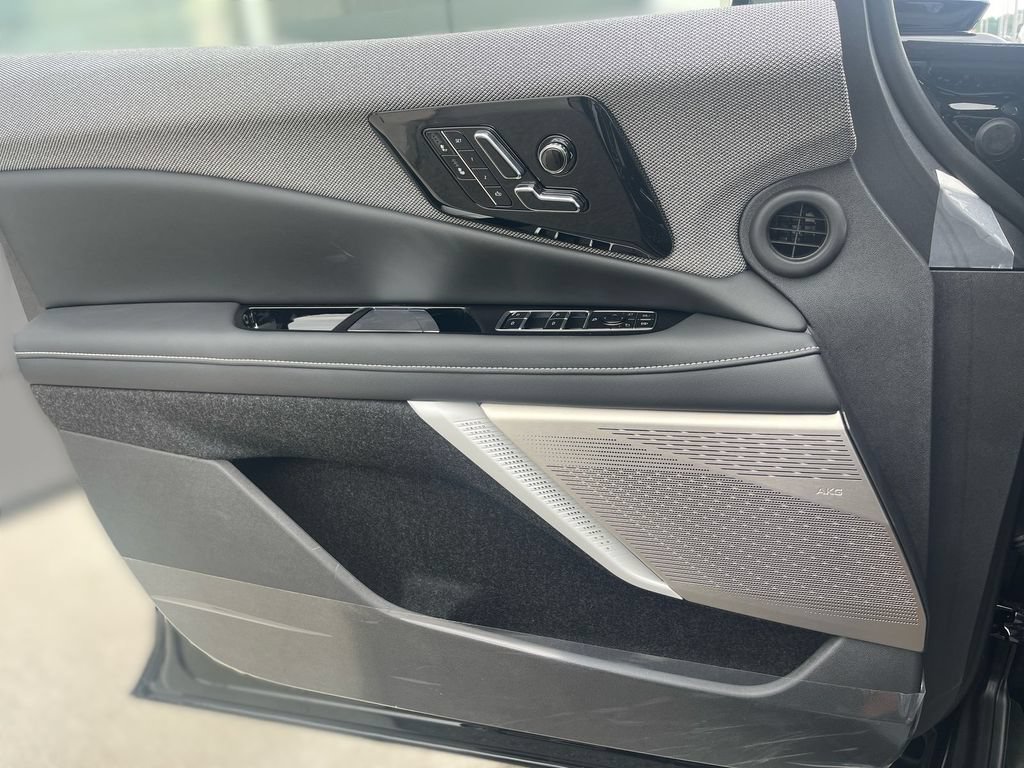 2027 Cadillac OPTIQ Luxury - Photo 31