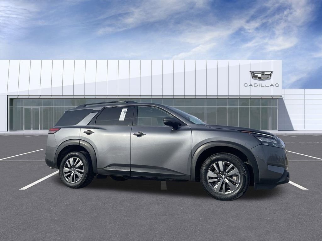 Used 2025 Nissan Pathfinder SV