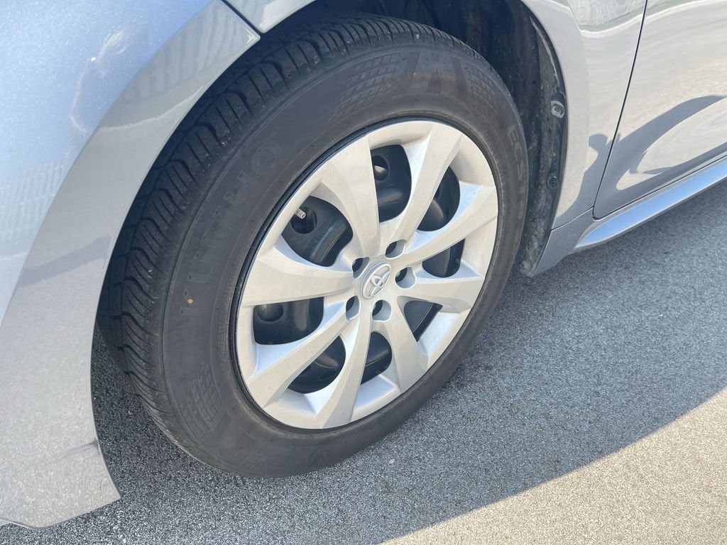 Used 2023 Toyota Corolla LE with VIN 5YFB4MDE8PP032365 for sale in Northfield, Minnesota