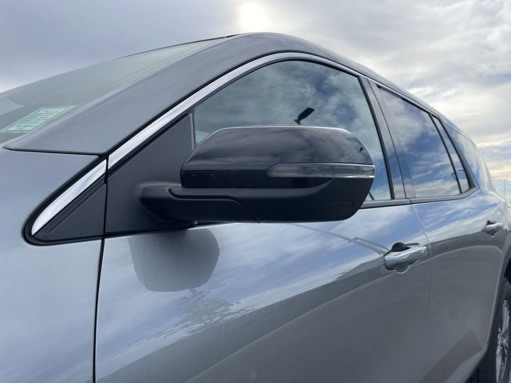 Used 2025 Chevrolet Traverse LT SUV