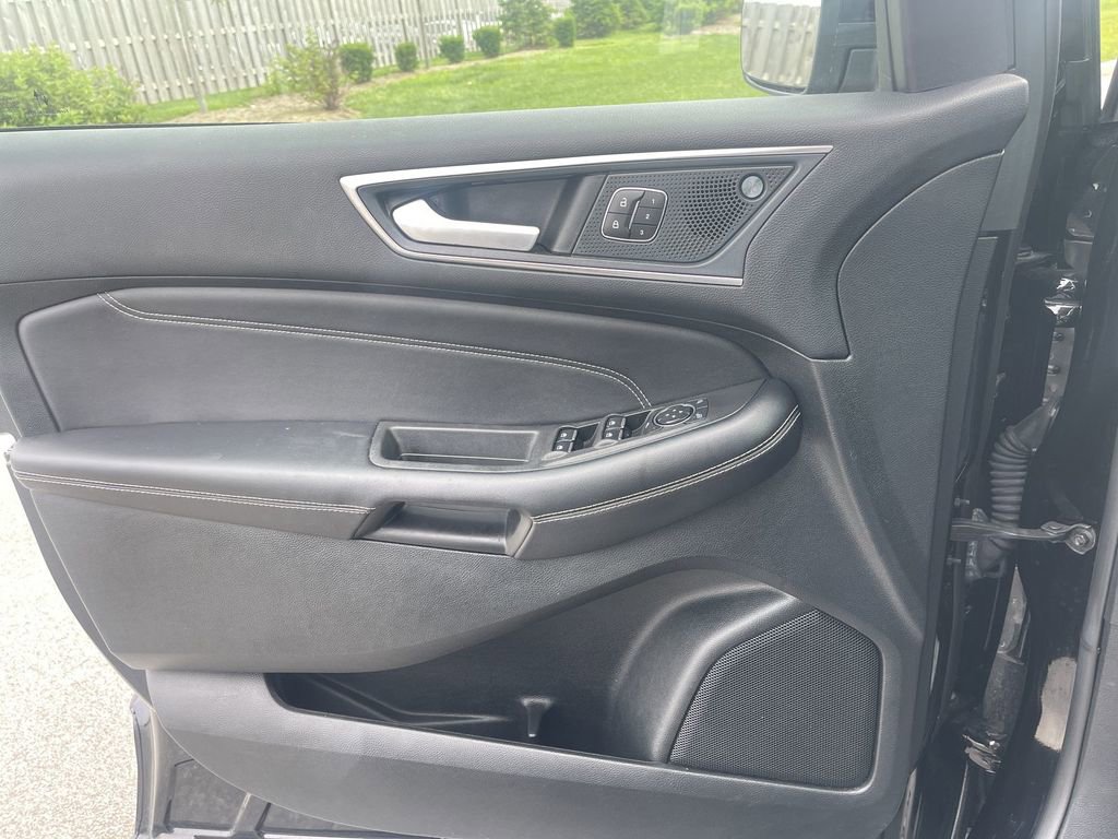 2024 Ford Edge Titanium - Photo 32
