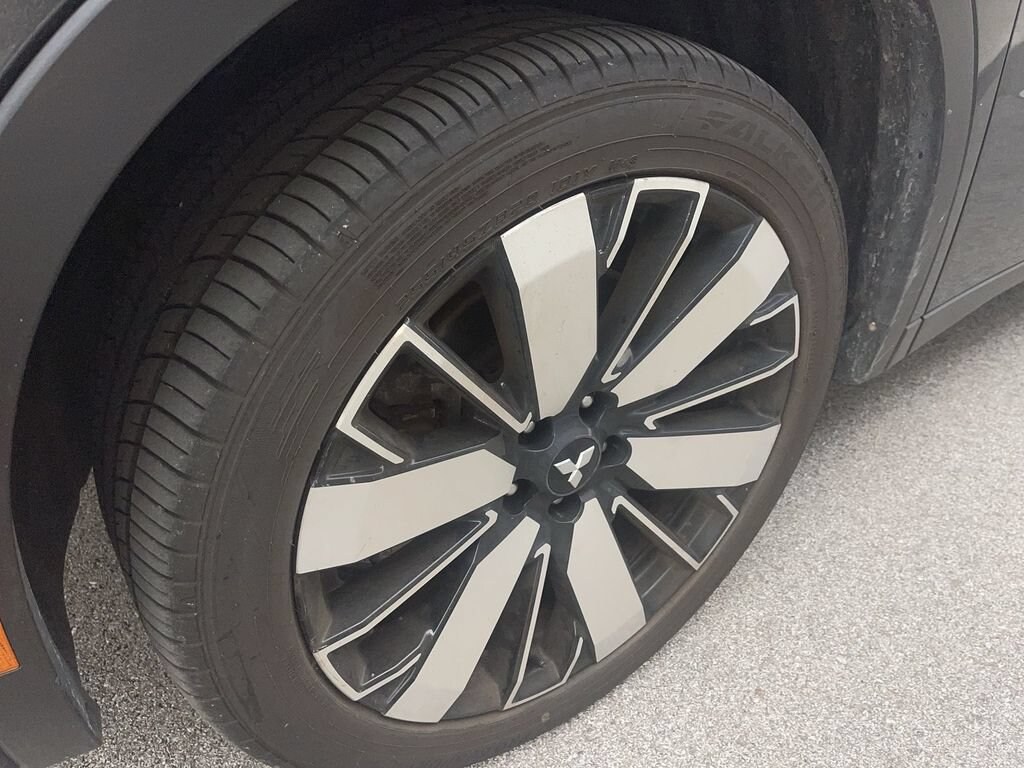 Used 2025 Mitsubishi Outlander SE