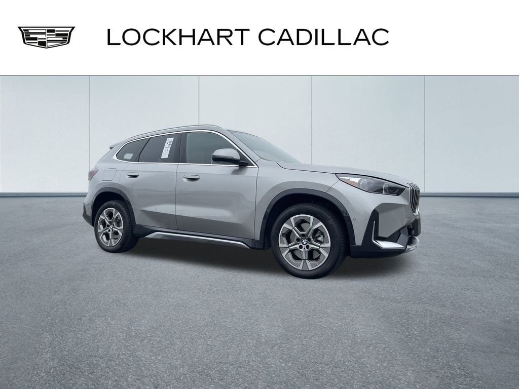 2025 BMW X1 28i's photo