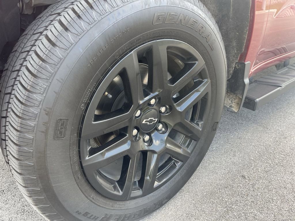 2023 Chevrolet Silverado 1500 RST photo 2