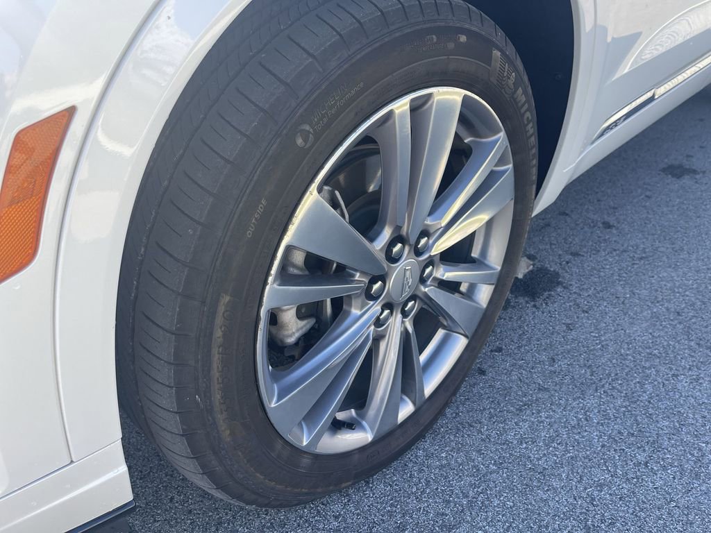 2023 Cadillac XT6 Premium Luxury photo 2