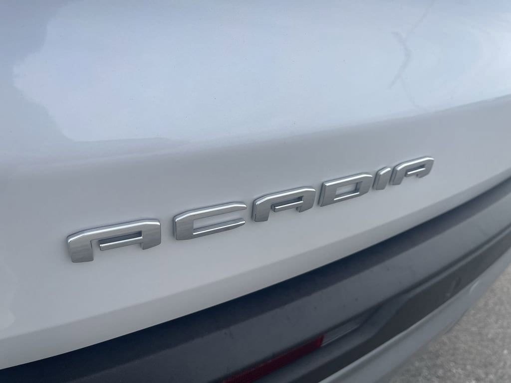 Used 2024 GMC Acadia Elevation SUV