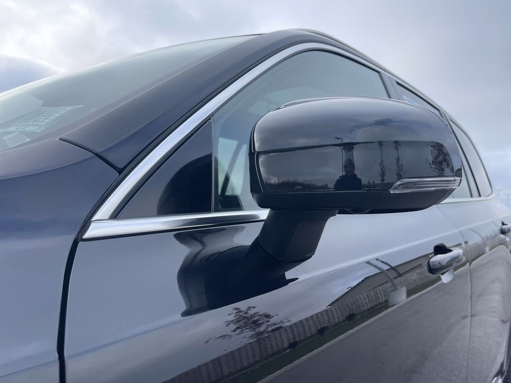2023 Volvo XC90 AWD Plus photo 3