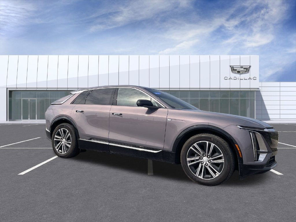 2024 Cadillac LYRIQ Luxury 2