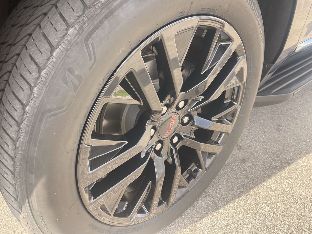 Used 2024 GMC Yukon SLT SUV