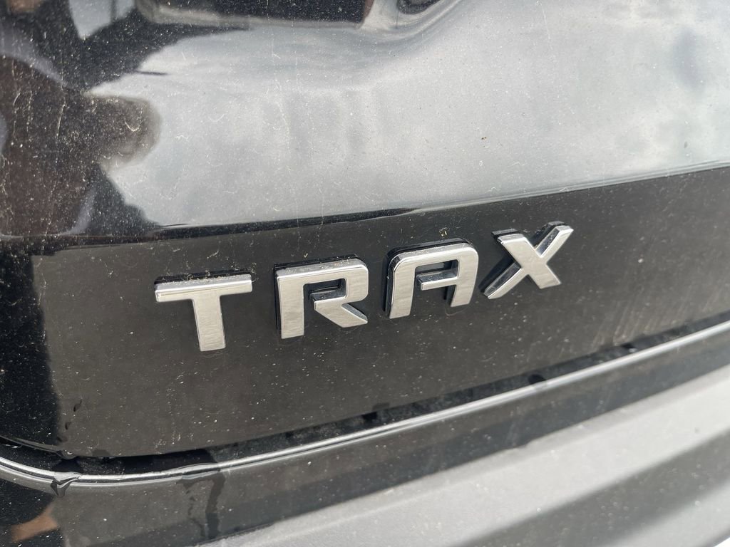 2024 Chevrolet Trax LT photo 3