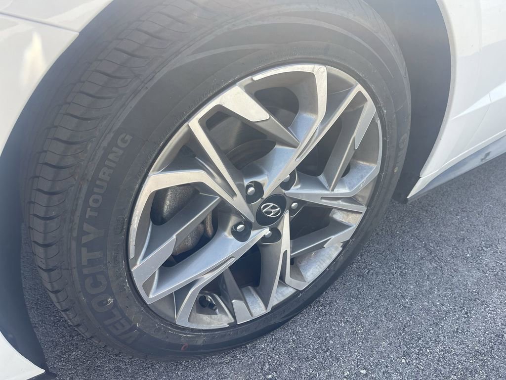 2022 Hyundai Sonata SEL photo 2