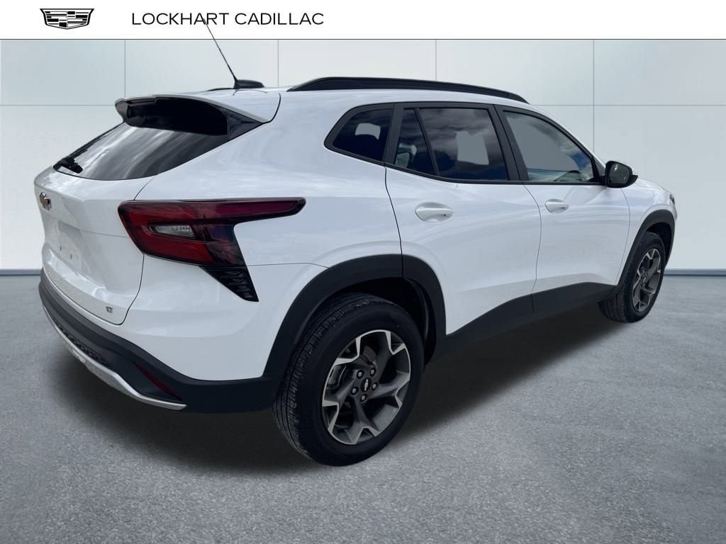 2024 Chevrolet Trax LT photo 3