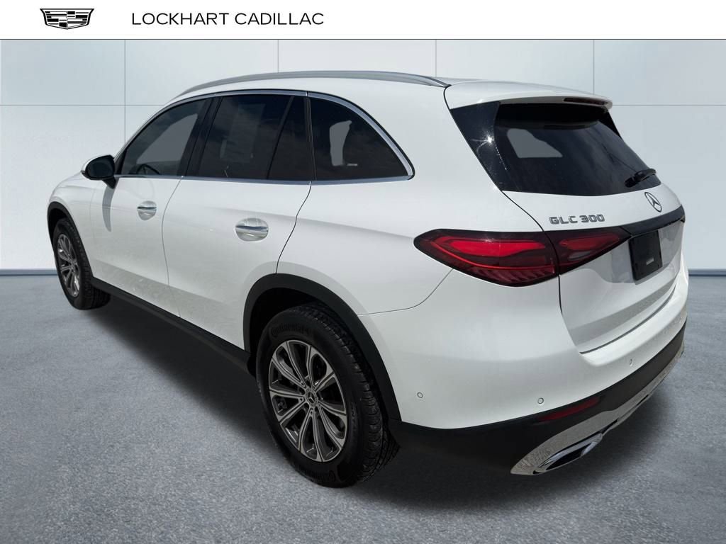 2024 Mercedes Benz GLC 300 photo 4