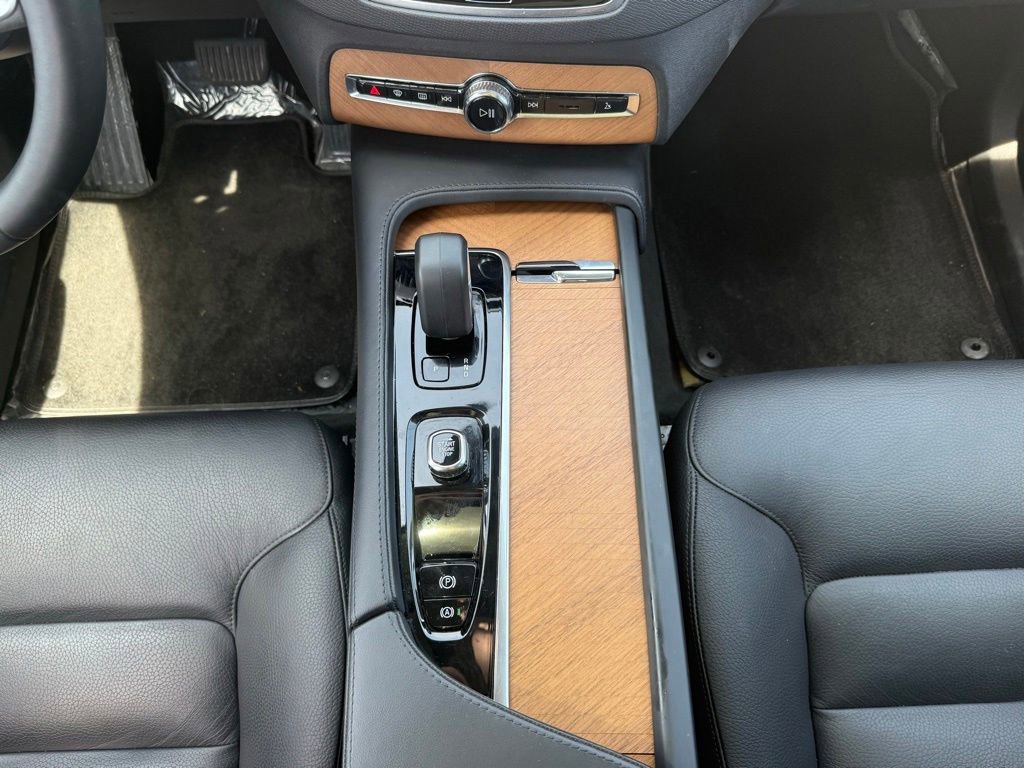 2024 Volvo XC90 Plus - Photo 25